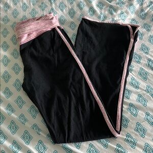 aerie Black Flare Yoga workout pants with fold over waistband and Pink Trim